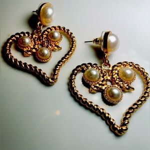 Zara Gold Large Disk Heart Shape Pearl Earrings Heart Shape NWOT